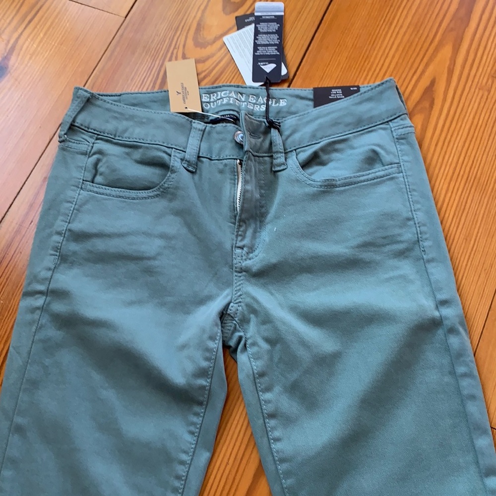 Sage green American eagle jegging